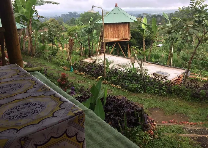 Bali Tree House Pelangi Bedugul (Bali)